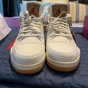 AIR JORDAN 4 RETRO WHITE LEVIS